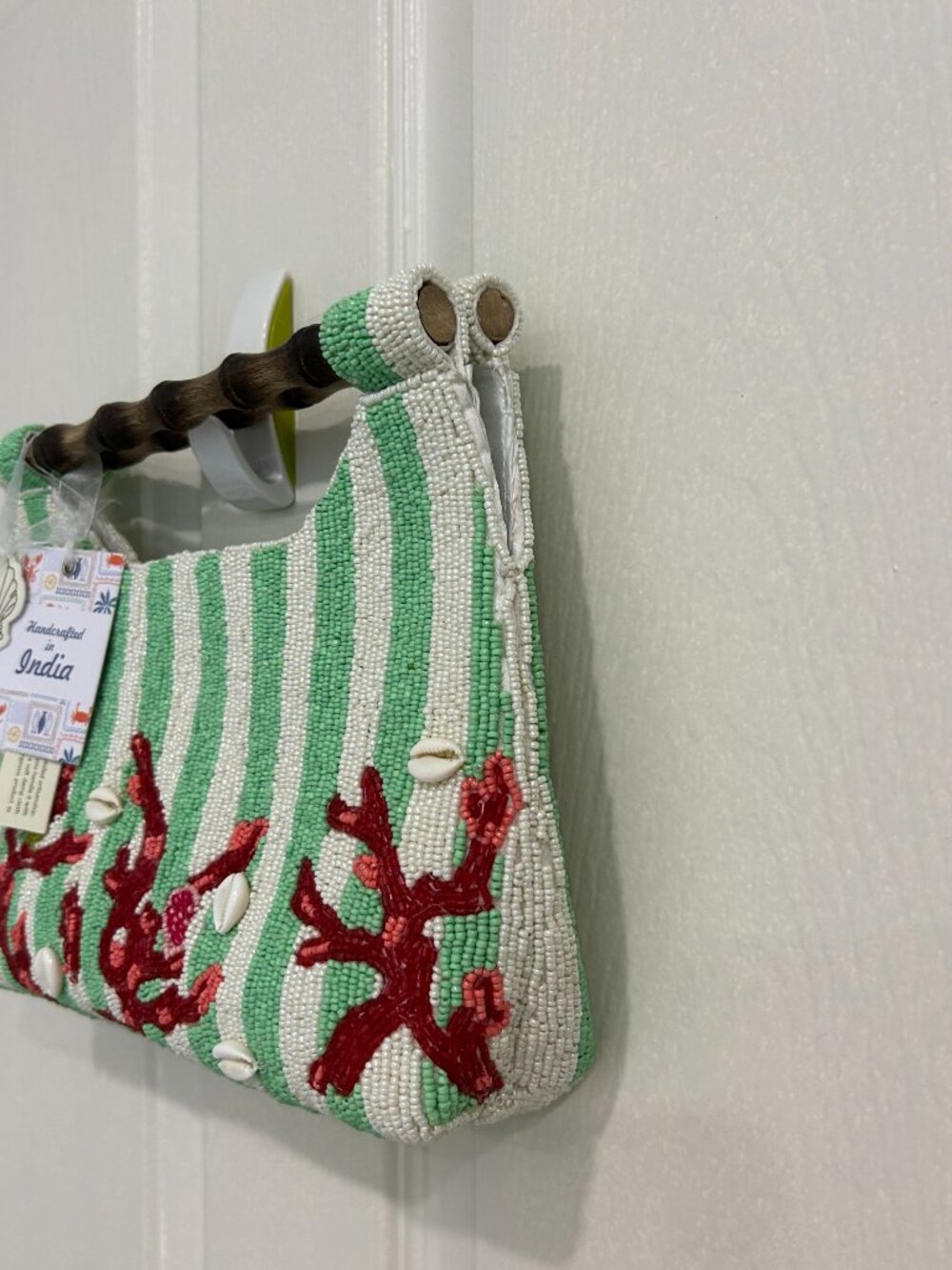 Beaded Bag Made In Striped Seaweed Seashells Clutch Bamboo Handles NWT - Picture 4 of 4